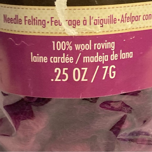 24 Dimensions FeltWorks 100% Wool Purple Curly Roving .25oz Needle Felting Craft - Picture 4 of 16